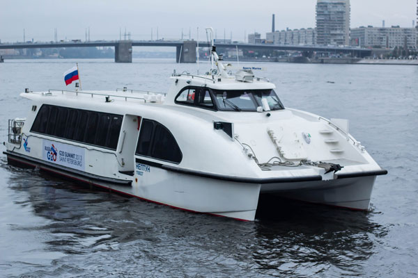 Мосты Петербурга теперь сводят на полчаса раньше